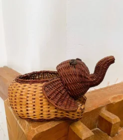 Panière / corbeille en osier en forme d’éléphant (vintage)