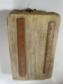 Panneau ancien en bois sculpté au décor de feuillage