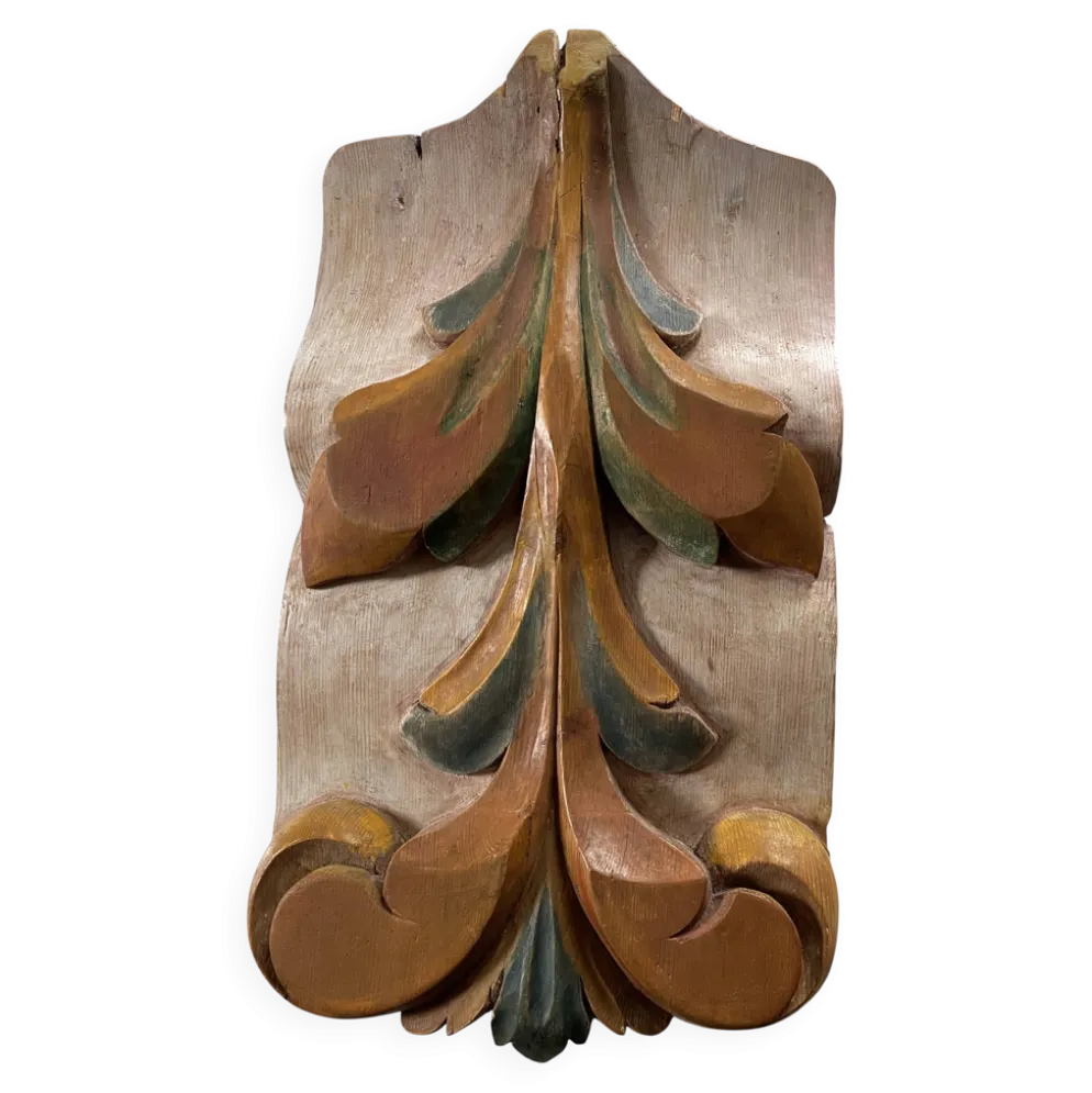 Panneau ancien en bois sculpté au décor de feuillage