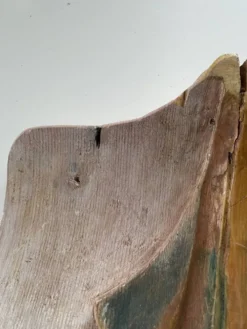 Panneau ancien en bois sculpté au décor de feuillage