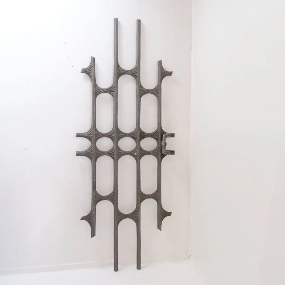 Panneau de porte brutaliste en aluminium coulé dans le style de Paul Evans, années 1960