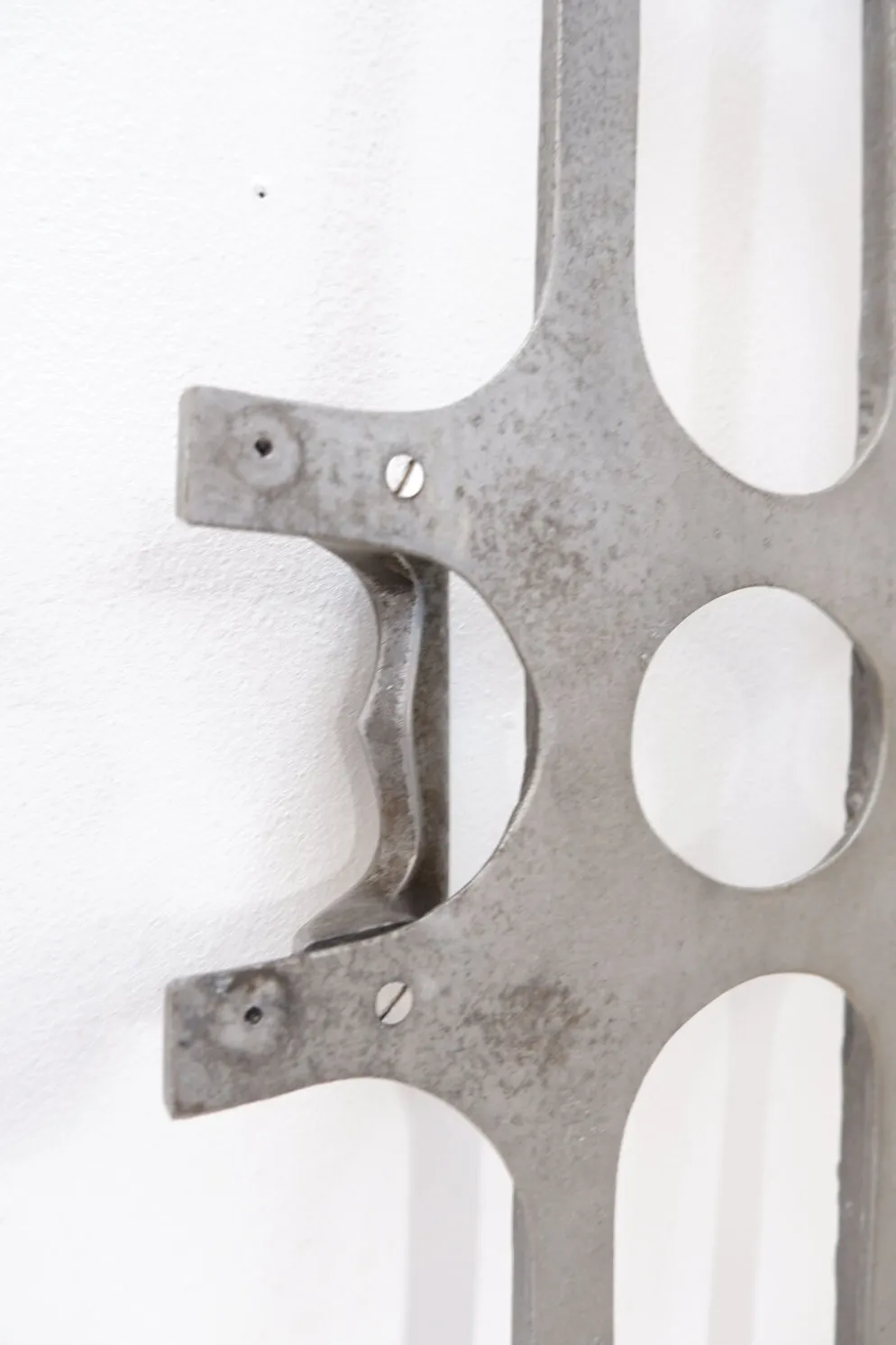 Panneau de porte brutaliste en aluminium coulé dans le style de Paul Evans, années 1960