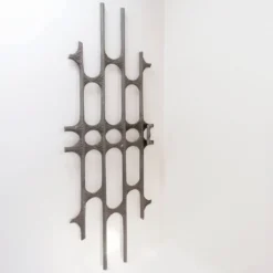Panneau de porte brutaliste en aluminium coulé dans le style de Paul Evans, années 1960