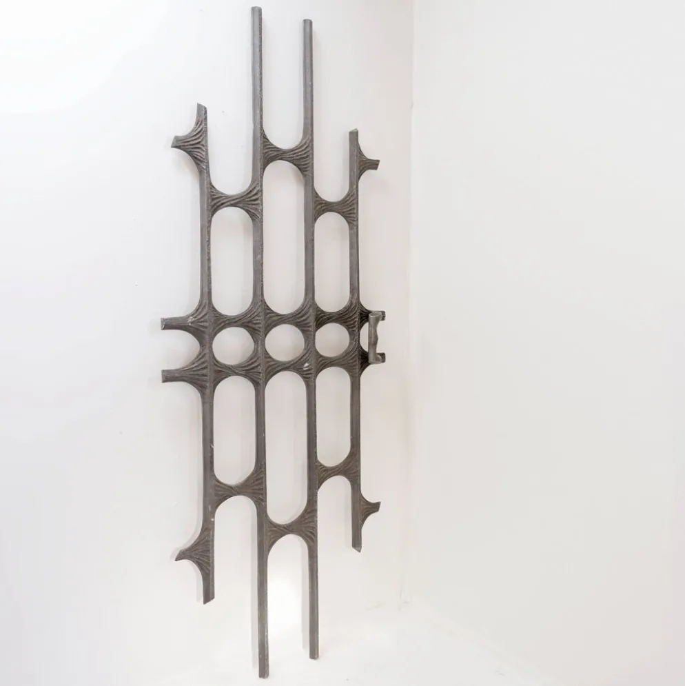 Panneau de porte brutaliste en aluminium coulé dans le style de Paul Evans, années 1960