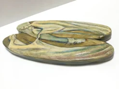 Panneau en hêtre peint et sculpté à la main représentant la Sainte Famille, Italie