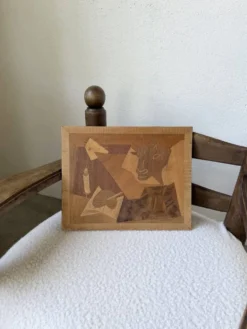 Panneau en marqueterie de bois inspiré de Picasso