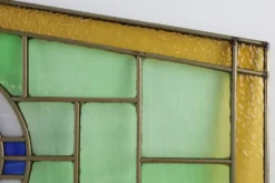 Panneau en verre teinté Art Déco représentant un match de boxe, Belgique vers 1910