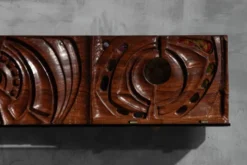 Panneau mural en bois sculpté par Gianni Pinna, Italie, années 1970