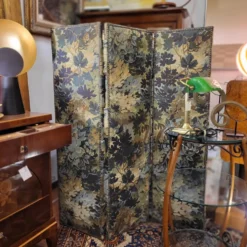 Paravent à trois panneaux, tapissé style Verdure, années 50 – France