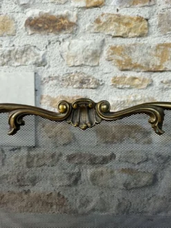 Pare-feu de cheminée en laiton style Louis XV
