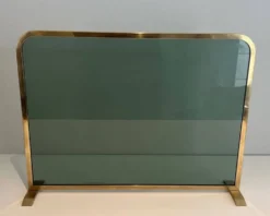 Pare-Feu Design à Panneau Unique en Verre Teinté Vert avec Cadre en Laiton