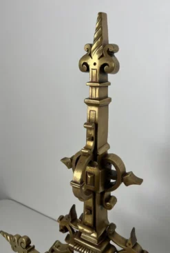 Parure de cheminée en bronze de style renaissance avec barre de