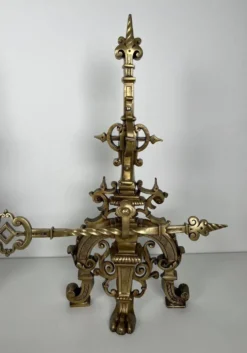 Parure de cheminée en bronze de style renaissance avec barre de