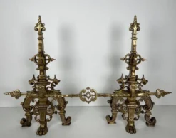 Parure de cheminée en bronze de style renaissance avec barre de