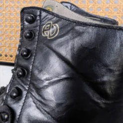 Patins à glace vintage Alain Giletti en cuir noir