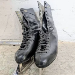 Patins à glace vintage Alain Giletti en cuir noir