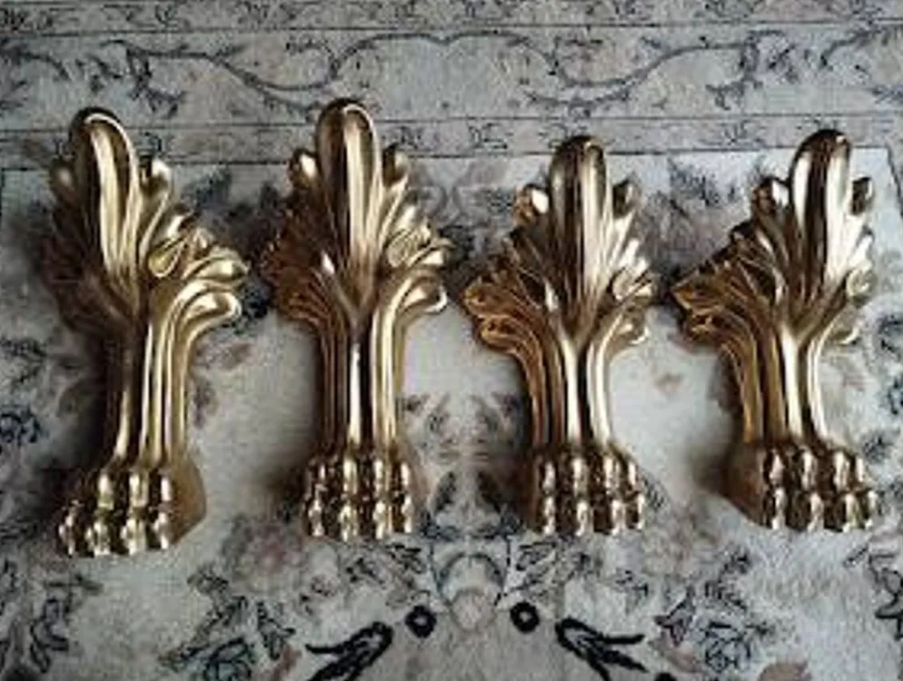 4 pattes de meuble en bronze massif