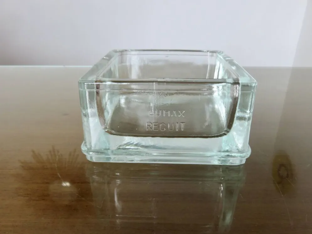 Pavé de verre , cendrier, signé LUMAX, recuit, années 40 50, Le Corbusier