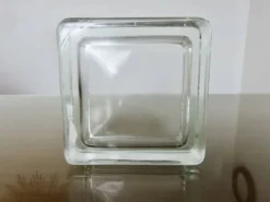 Pavé de verre, cendrier, vide poche, signé 