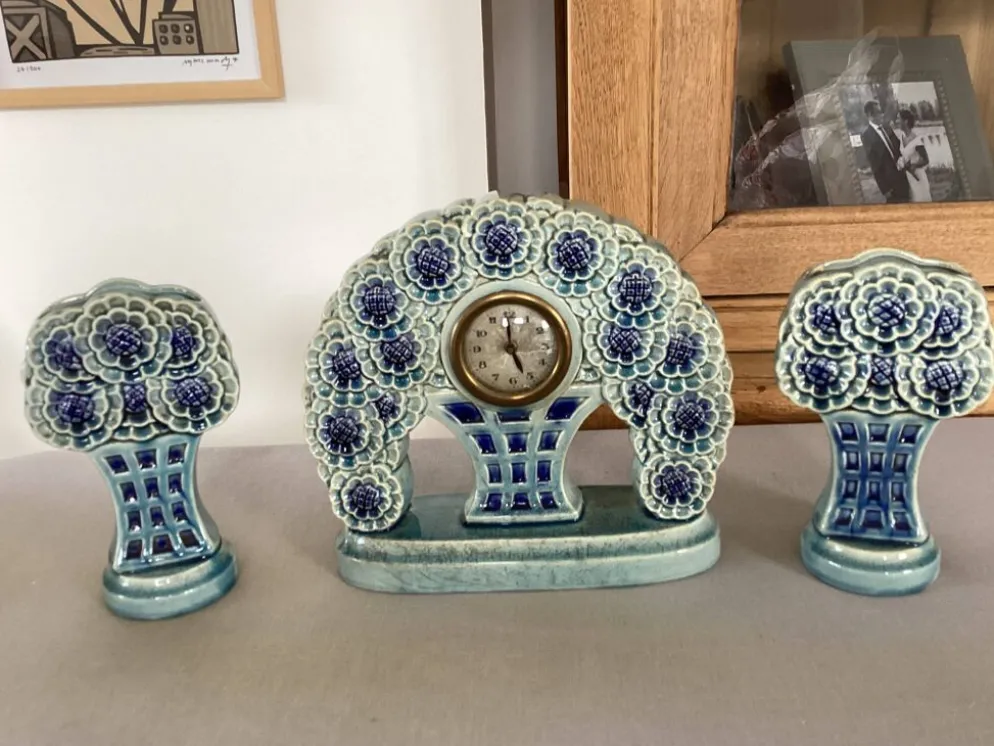Pendule Art Déco (années 30-40) : Modèle en faïence signé "ESDEVE"