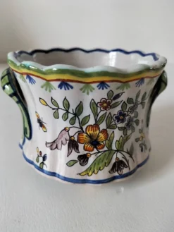 Petit cache-pot en faïence polychrome – Fourmaintraux-Courquin Desvres
