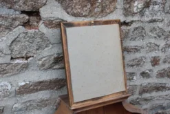 Petit miroir ancien en bois et stuc doré – style baroque – 35 × 29 cm