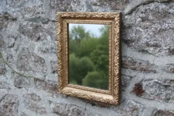 Petit miroir ancien en bois et stuc doré – style baroque – 35 × 29 cm