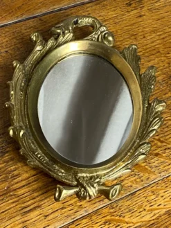 Petit miroir ancien en bronze