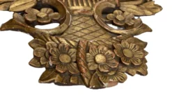 Petit miroir de dame Louis XVI en bois sculpté et doré