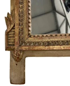 Petit miroir de dame Louis XVI en bois sculpté et doré
