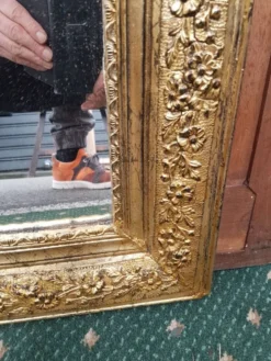 petit miroir doré de style louis-Philippe vers 1880