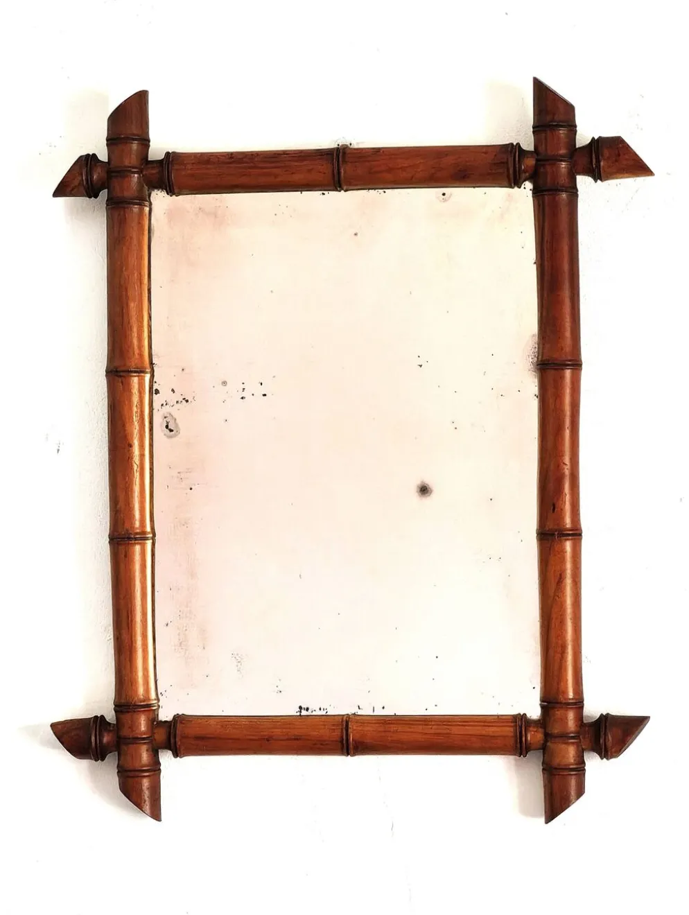 Petit miroir en bambou ancien