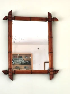 Petit miroir en bambou ancien