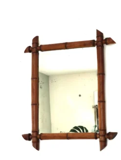 Petit miroir en bambou ancien