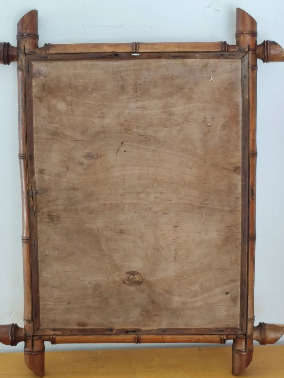 Petit miroir en bambou ancien