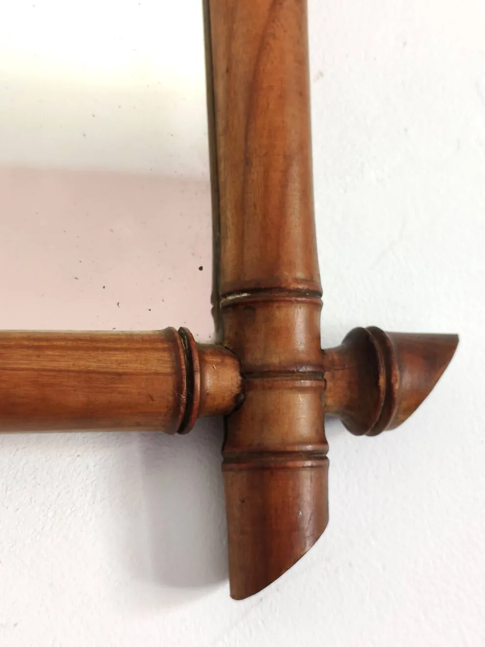 Petit miroir en bambou ancien