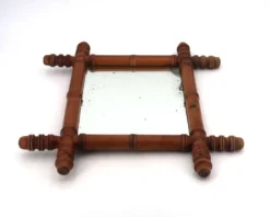 Petit miroir mural en bois tourné façon faux bambou, années 30