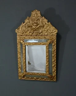 Petit Miroir à Parcloses en Laiton Repoussé – 1900