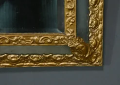 Petit Miroir à Parcloses en Laiton Repoussé – 1900