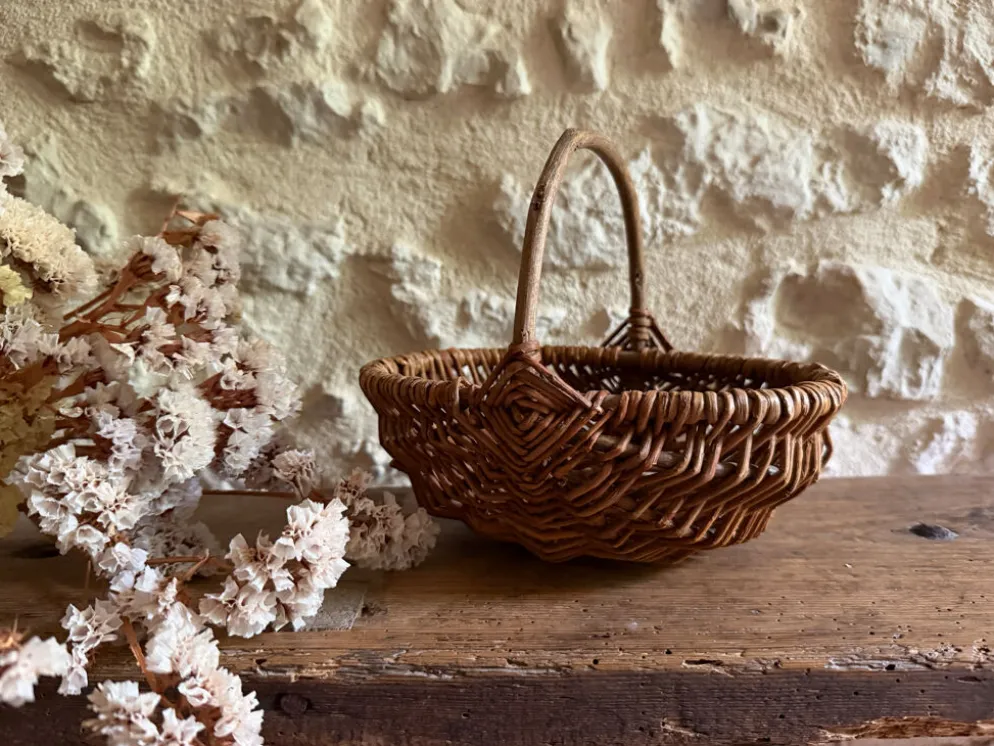 Petit panier ancien en osier