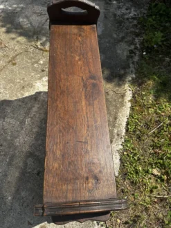 Petit porte-revues / meuble d’appoint en chêne foncé fin 19 e siècle