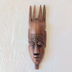 5 petits masques africains, art tribal, sculpture en bois