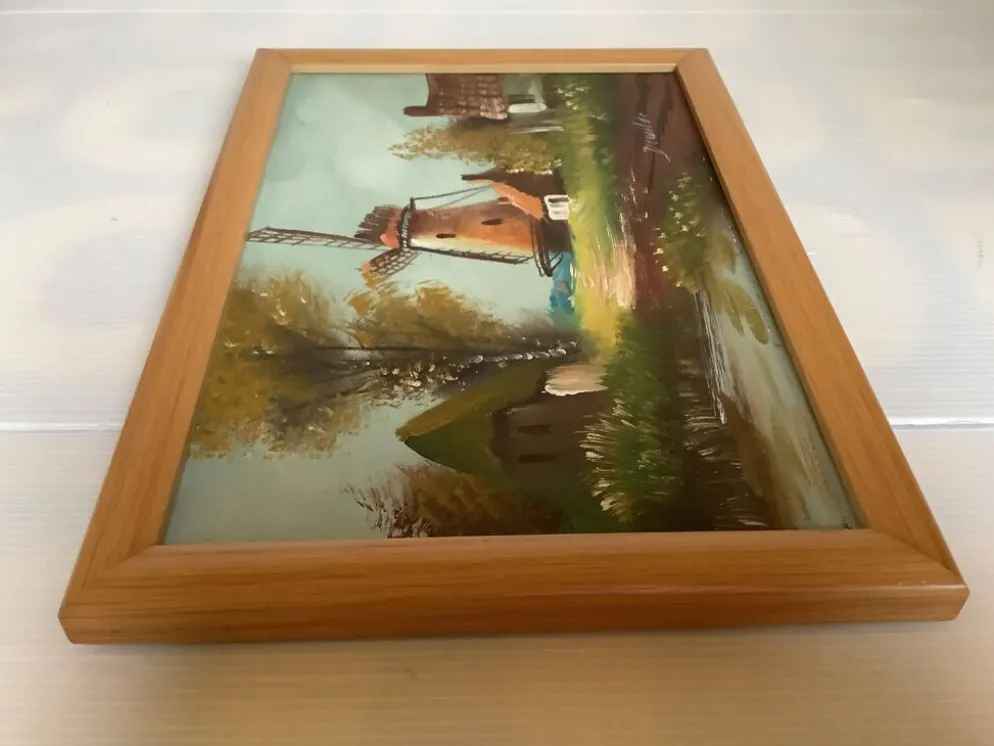 Petit tableau village avec un moulin huile sur toile signée