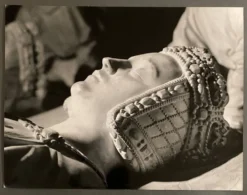 Photo argentique Bernard Darot XXe tombeau de François II visage Anne