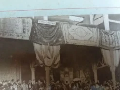 Photographie ancienne 1900 diligence chevaux tapis d'Orient, Bretagne