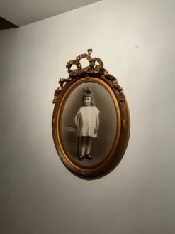 Photographie ancienne , jeune fille au ruban XIX siècle