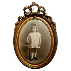 Photographie ancienne , jeune fille au ruban XIX siècle