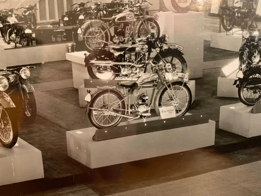 Photo originale de l’exposition Internationale Automobil Berlin 1935.