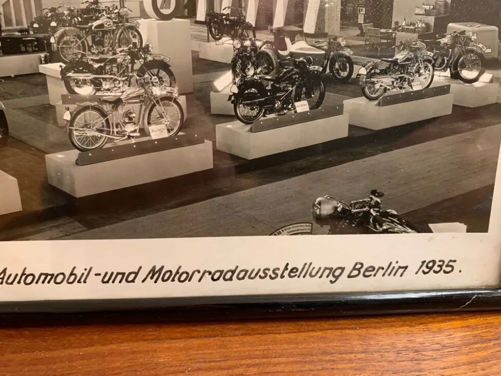 Photo originale de l’exposition Internationale Automobil Berlin 1935.