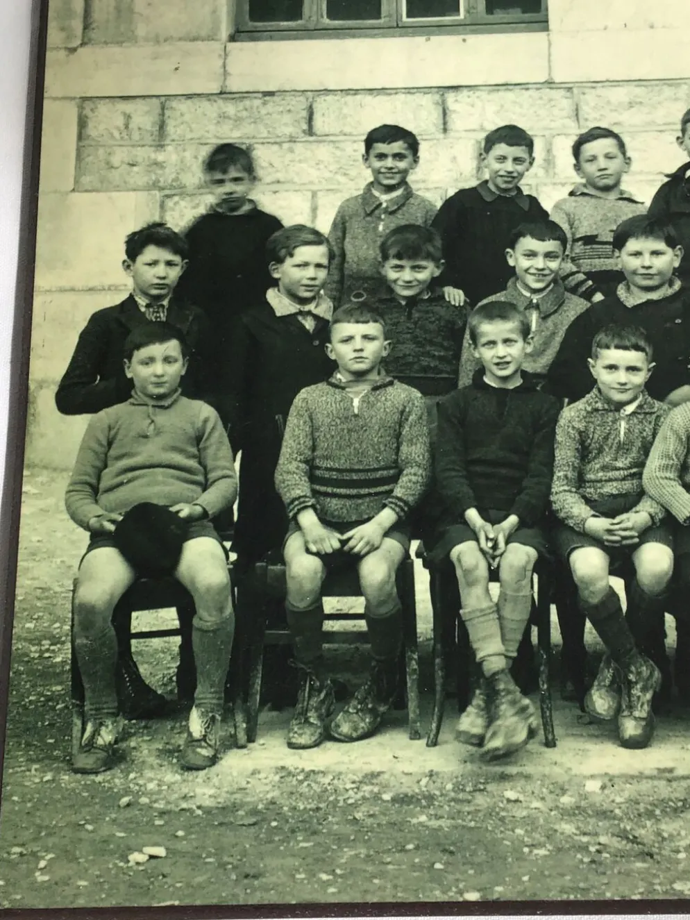 2 photos d’école années 30/40 sur bois